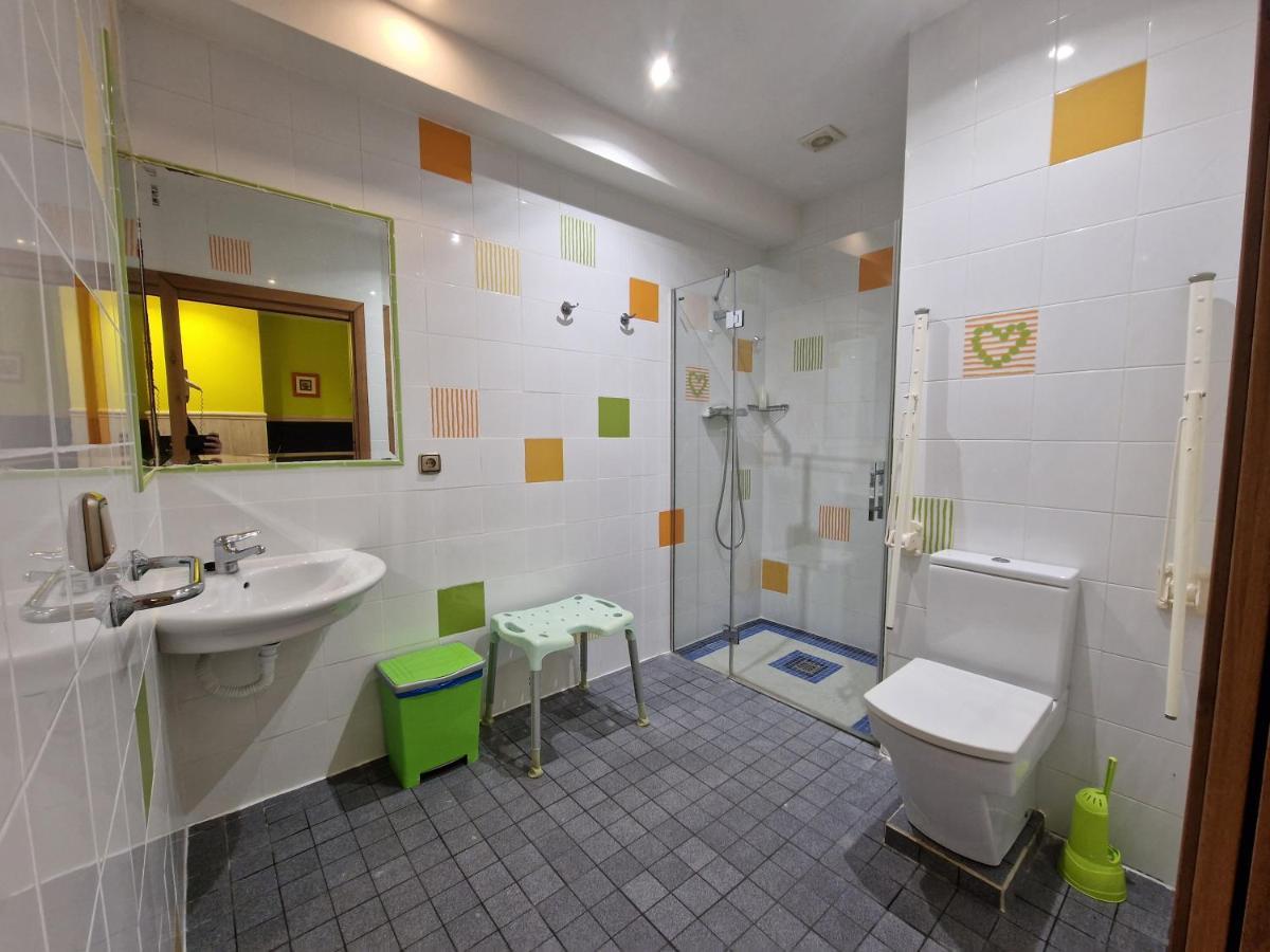 Pension Izar Bat Guesthouse San Sebastian Buitenkant foto