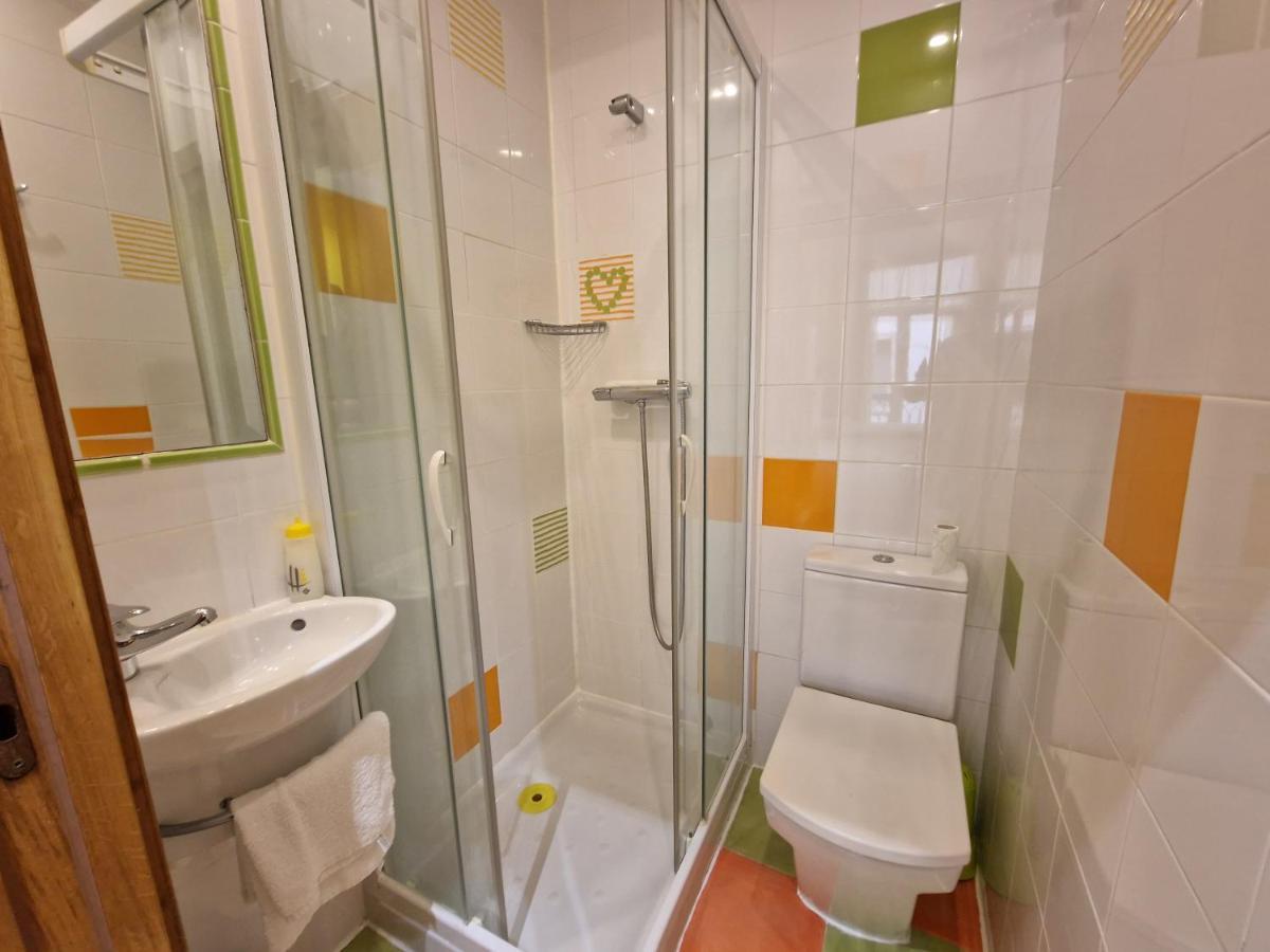 Pension Izar Bat Guesthouse San Sebastian Buitenkant foto