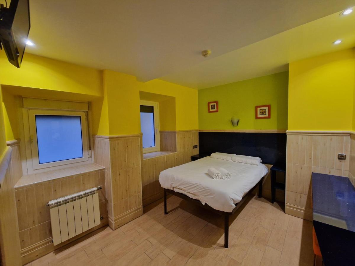 Pension Izar Bat Guesthouse San Sebastian Buitenkant foto