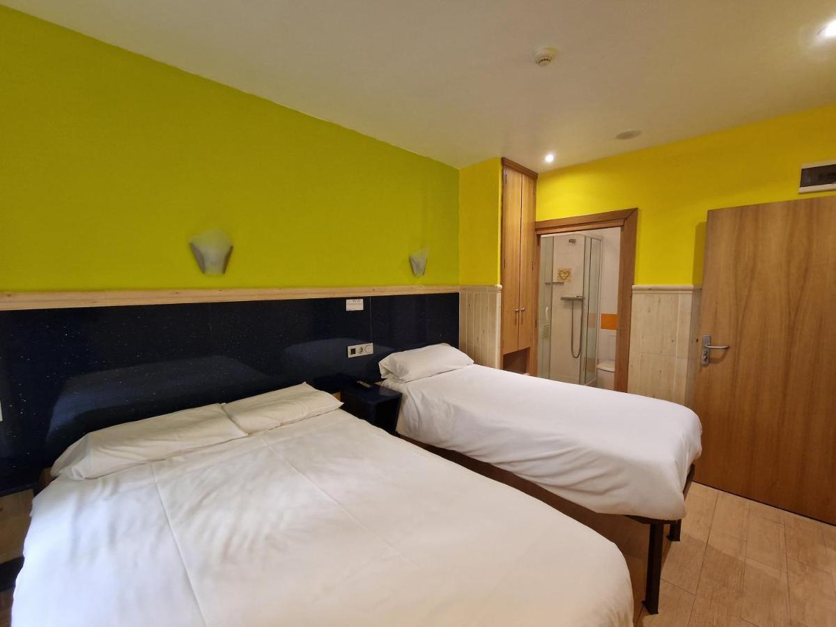 Pension Izar Bat Guesthouse San Sebastian Buitenkant foto