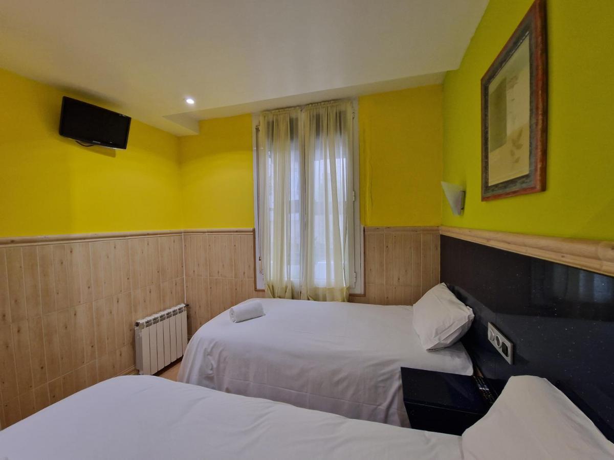 Pension Izar Bat Guesthouse San Sebastian Buitenkant foto