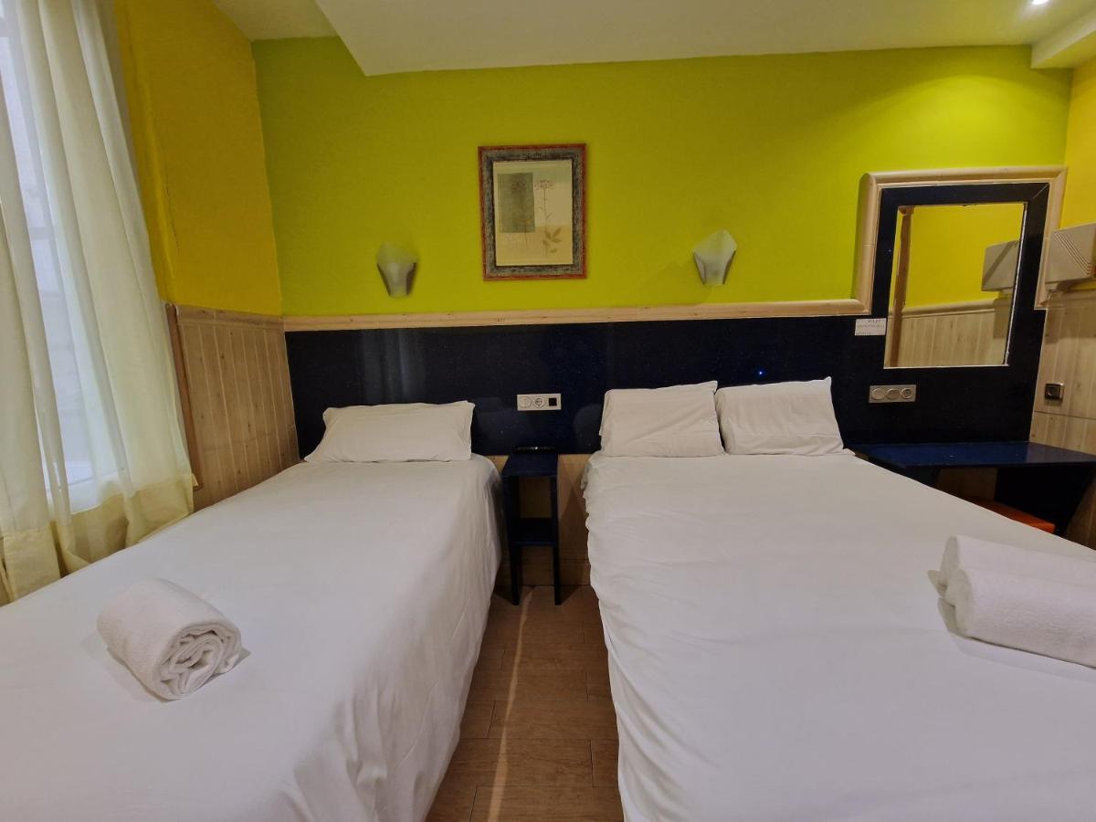 Pension Izar Bat Guesthouse San Sebastian Buitenkant foto