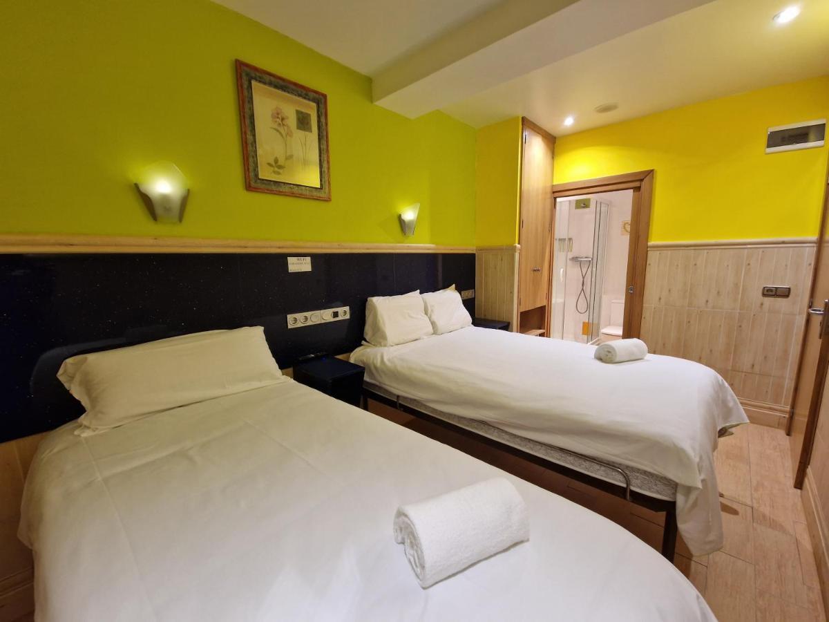 Pension Izar Bat Guesthouse San Sebastian Buitenkant foto