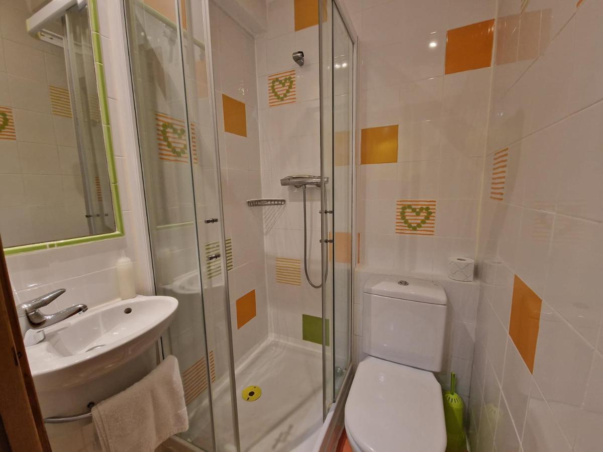 Pension Izar Bat Guesthouse San Sebastian Buitenkant foto